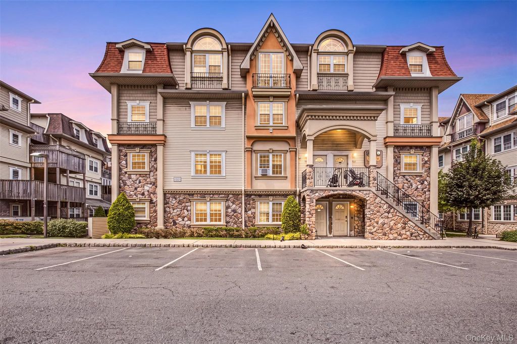 16 Elm Street 301, Spring Valley, NY 10977