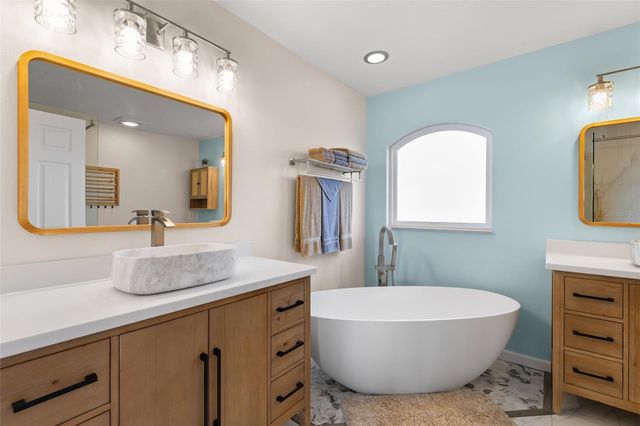 1221 50TH STREET COURT E, Bradenton, FL 34208