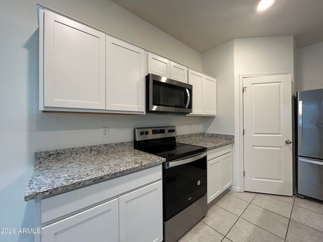 6512 W MAGDALENA Lane, Laveen, AZ 85339