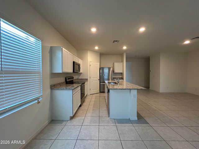 6512 W MAGDALENA Lane, Laveen, AZ 85339
