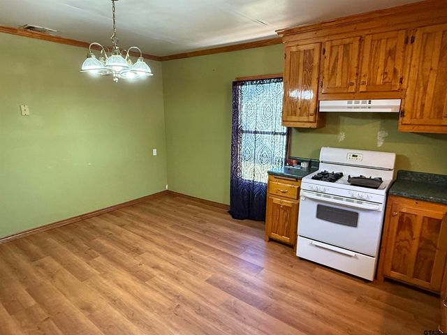 323 W Lorance St, Tyler, TX 75702