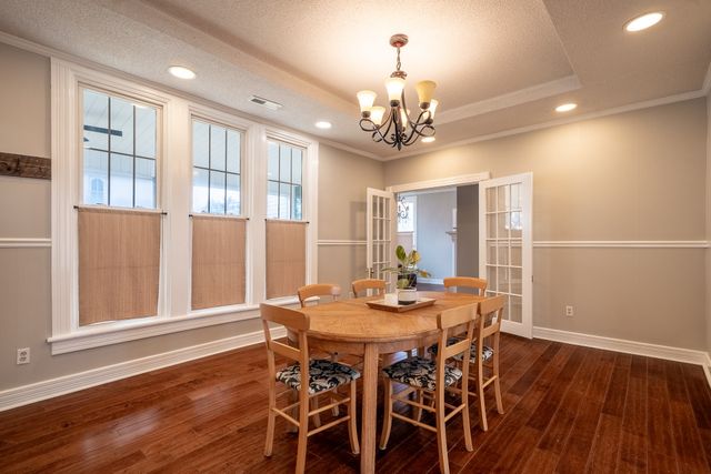 112 N High St, Waynesboro, TN 38485