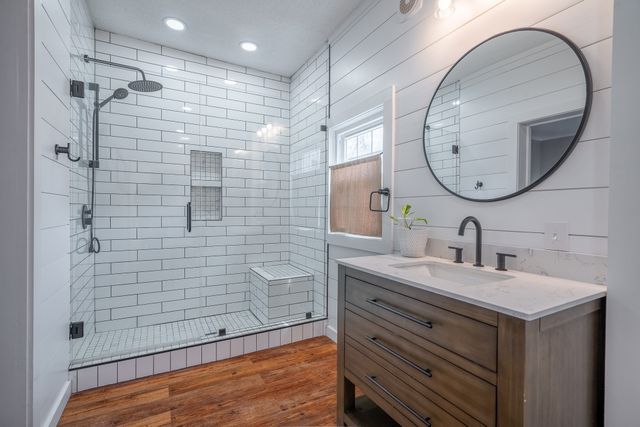 112 N High St, Waynesboro, TN 38485