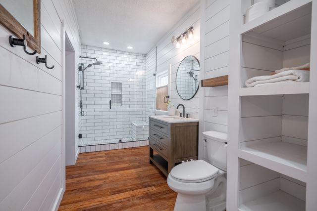 112 N High St, Waynesboro, TN 38485