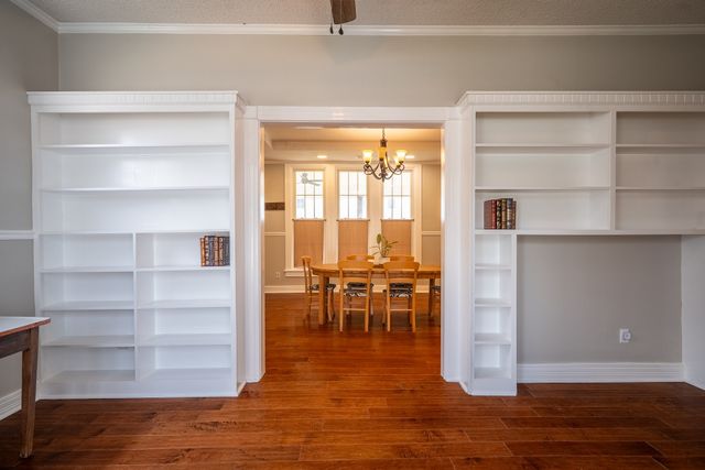 112 N High St, Waynesboro, TN 38485