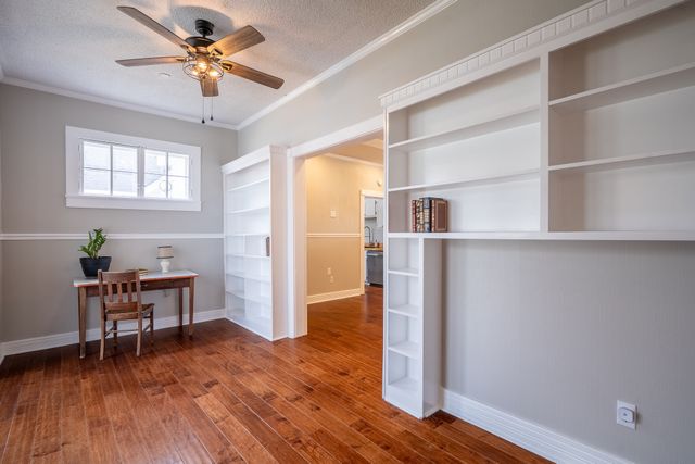 112 N High St, Waynesboro, TN 38485