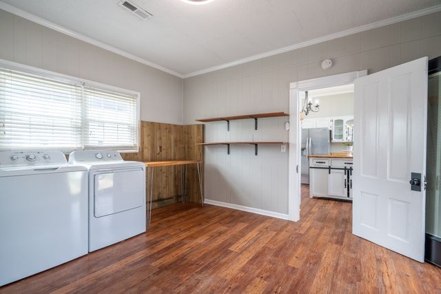 112 N High St, Waynesboro, TN 38485