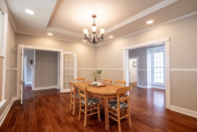 112 N High St, Waynesboro, TN 38485