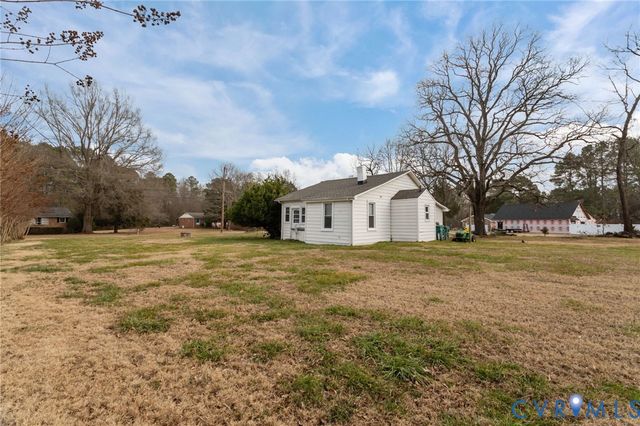 8874 Strath Rd, Henrico, VA 23231