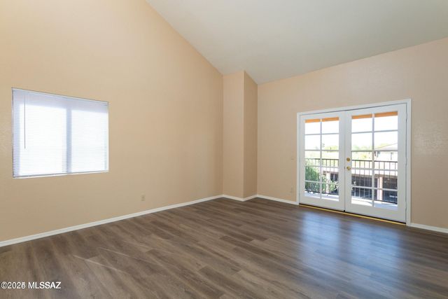 8267 N Oracle Rd Apt 240, Tucson, AZ 85704