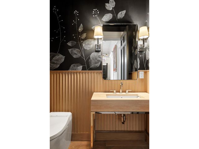 127 W 11TH Street, New York City, NY 10011