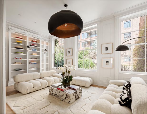 127 W 11TH Street, New York City, NY 10011