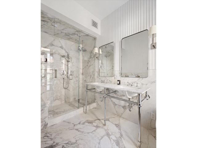 127 W 11TH Street, New York City, NY 10011