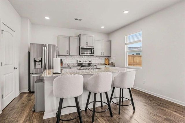 8236 Castleton Drive, Fairburn, GA 30213