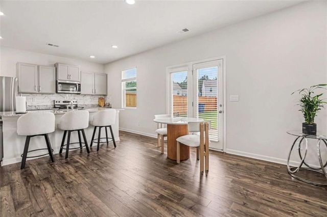 8236 Castleton Drive, Fairburn, GA 30213