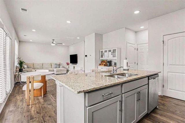 8236 Castleton Drive, Fairburn, GA 30213