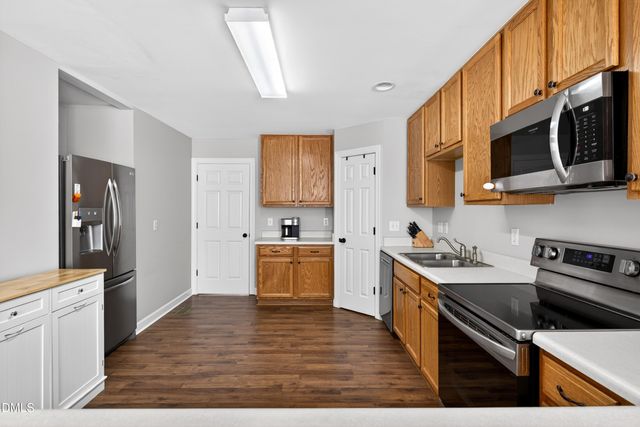 104 Braxton Village Way, Holly Springs, NC 27540