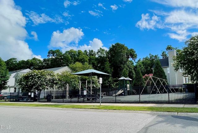 104 Braxton Village Way, Holly Springs, NC 27540