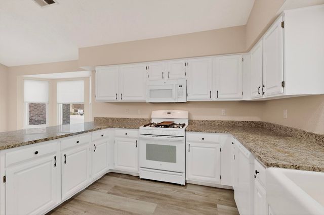 6920 Lamar Avenue NW, Albuquerque, NM 87120