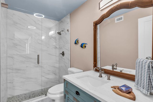 109 Avenue D Apt 305, Marathon, FL 33050