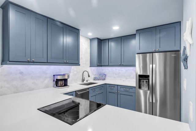 109 Avenue D Apt 305, Marathon, FL 33050