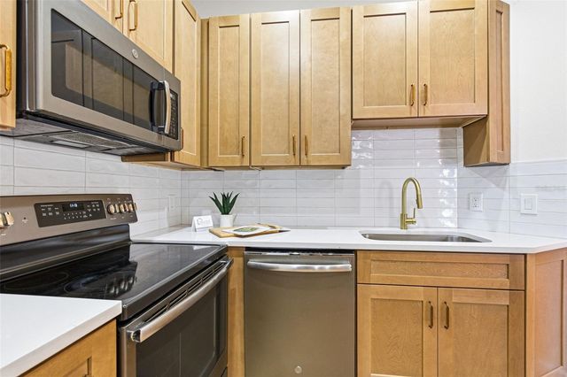 11005 BLAINE TOP PLACE, Tampa, FL 33626