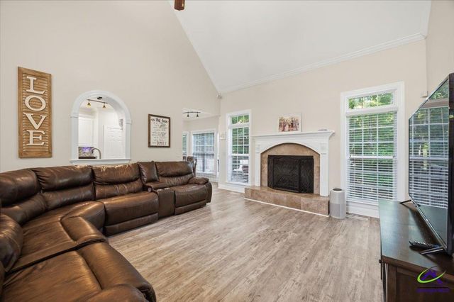 15 Wadley Station, Forsyth, GA 31210