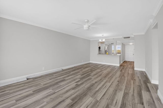 7076 Huntington Lane 507, Delray Beach, FL 33446