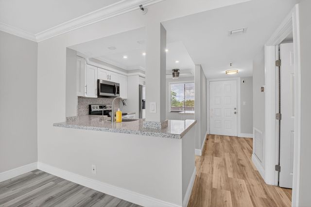 7076 Huntington Lane 507, Delray Beach, FL 33446