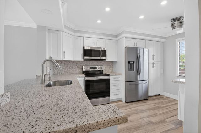 7076 Huntington Lane 507, Delray Beach, FL 33446