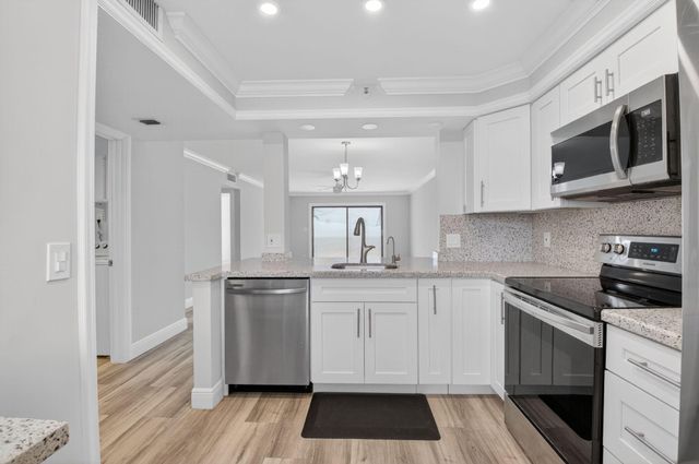 7076 Huntington Lane 507, Delray Beach, FL 33446