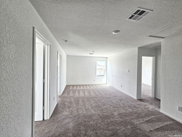 805 RIVIERA CT, Seguin, TX 78155