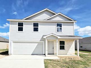 805 RIVIERA CT, Seguin, TX 78155