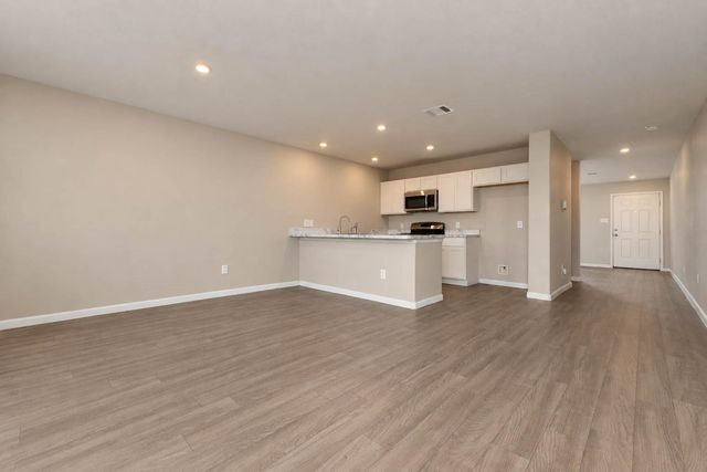68 Road 51026, Cleveland, TX 77327