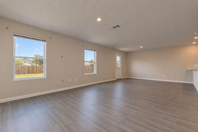 68 Road 51026, Cleveland, TX 77327
