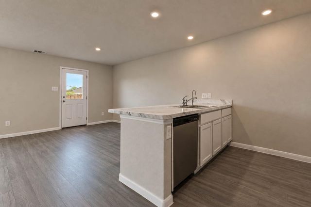 68 Road 51026, Cleveland, TX 77327