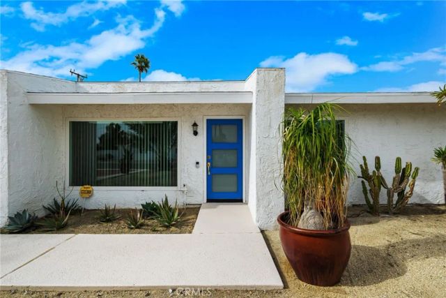 2303 N Magnolia, Palm Springs, CA 92262