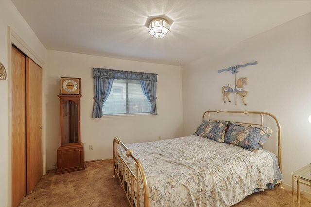 524 Nevins Dr, Lodi, CA 95242