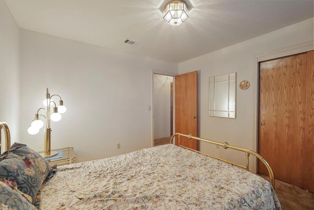 524 Nevins Dr, Lodi, CA 95242