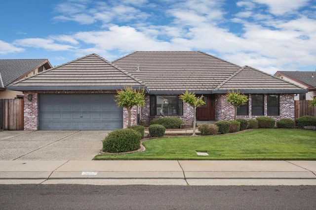 524 Nevins Dr, Lodi, CA 95242