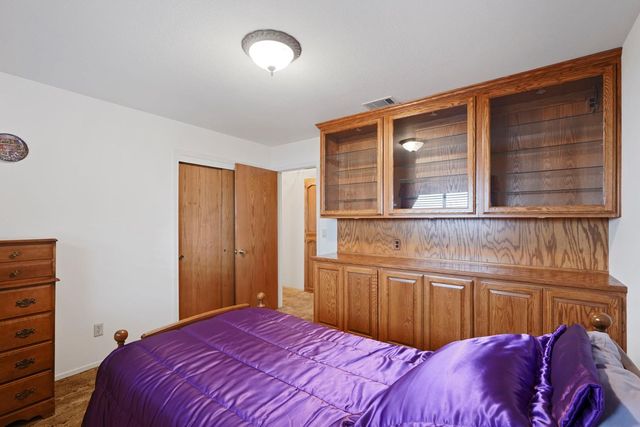 524 Nevins Dr, Lodi, CA 95242