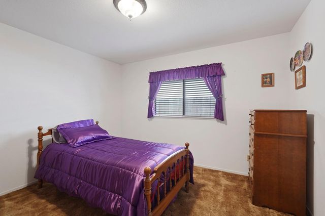 524 Nevins Dr, Lodi, CA 95242