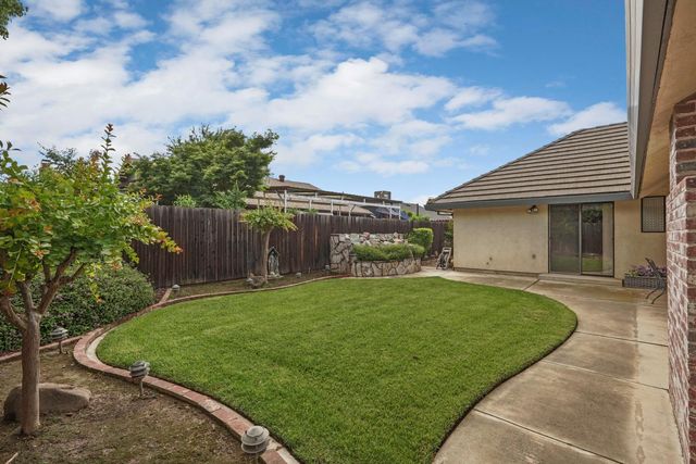 524 Nevins Dr, Lodi, CA 95242