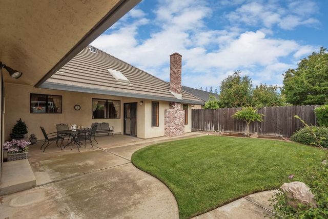 524 Nevins Dr, Lodi, CA 95242