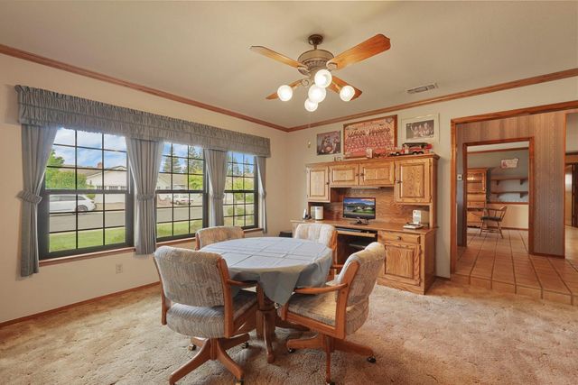 524 Nevins Dr, Lodi, CA 95242