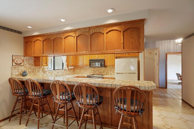 524 Nevins Dr, Lodi, CA 95242