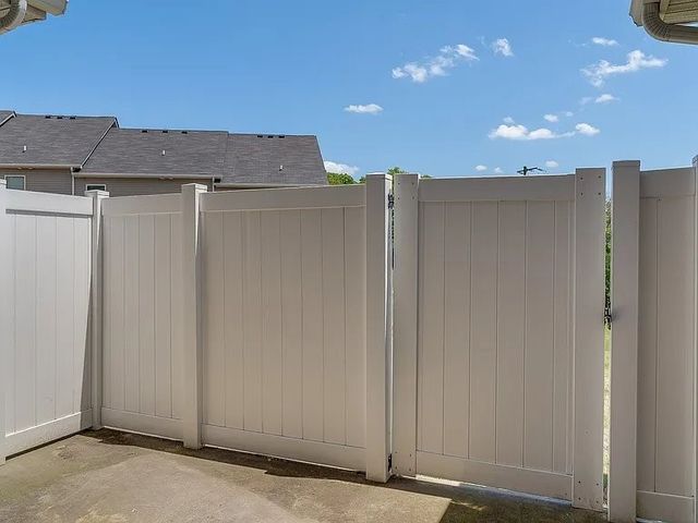 805 Lower Park Pl, Antioch, TN 37013
