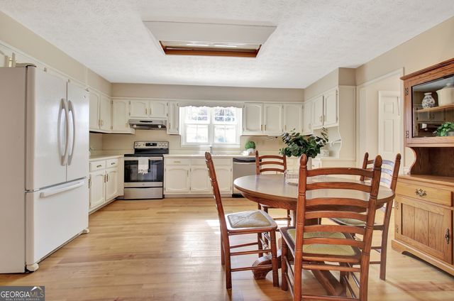 155 Dana Drive, Fayetteville, GA 30215