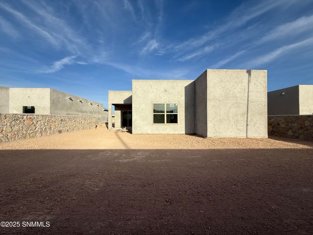 7565 Clarion Way, Las Cruces, NM 88012