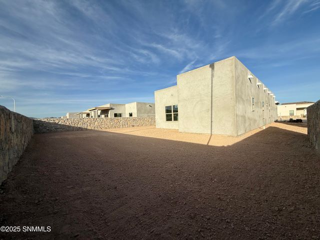 7565 Clarion Way, Las Cruces, NM 88012